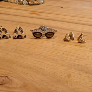 Gold and Black Women's Earrings Set